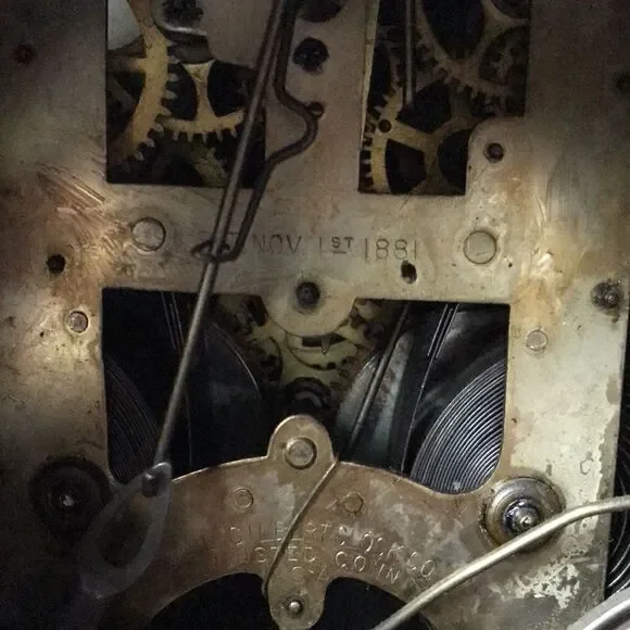 ANTIQUE MANTEL CLOCK-WM L GILBERT-MAJESTIC CLOCK-WINSTED,CONN.-PAT.1881 - Picture 10 of 13